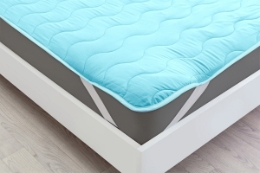 Наматрасник с шелковым наполнителем 1725 Eco Light Blue Silk Mirson на резинках по углам